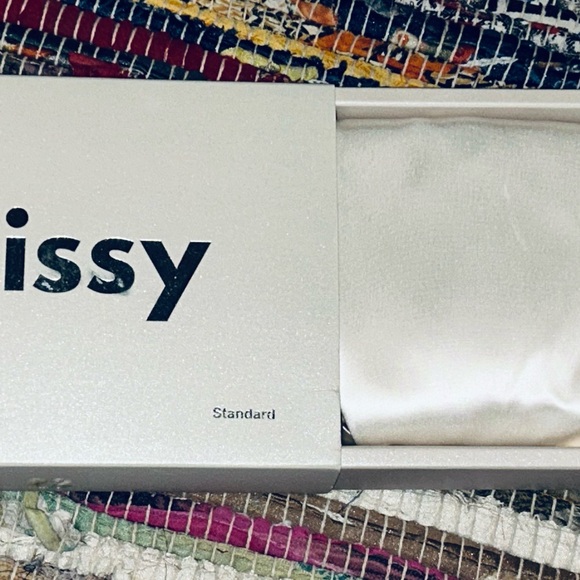 Blissy Standard Pillowcase - Picture 2 of 5